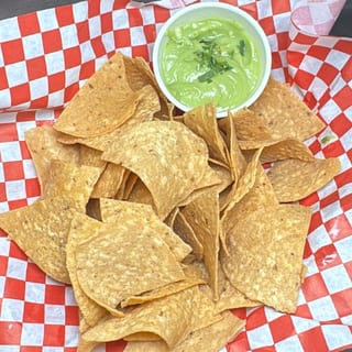 Chips w/ Guacamole